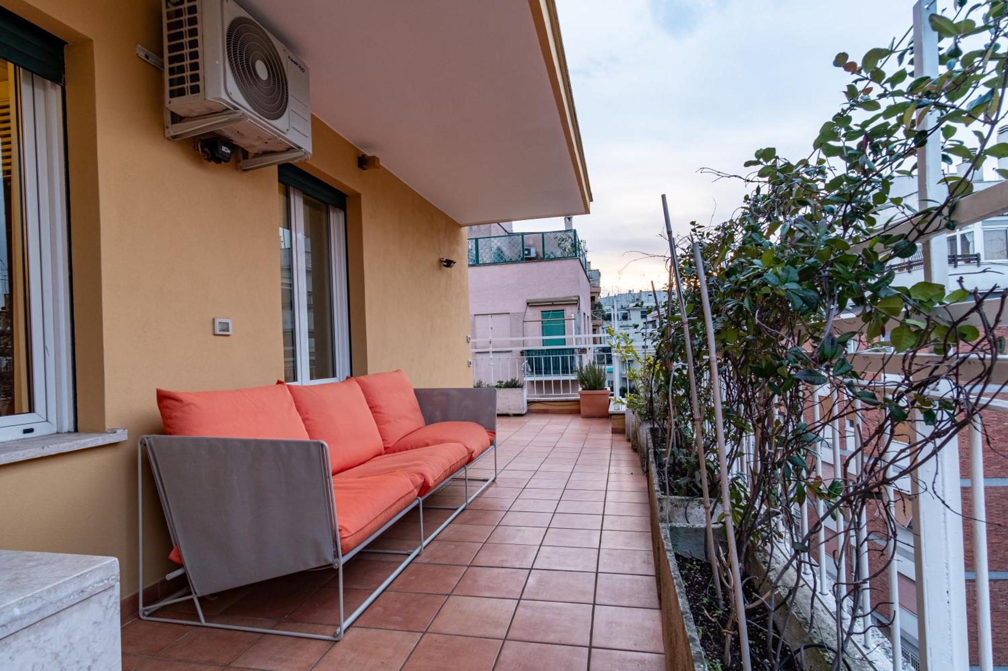 Attic With Terrace And Jacuzzi - Luxury Apartment Ρώμη Εξωτερικό φωτογραφία