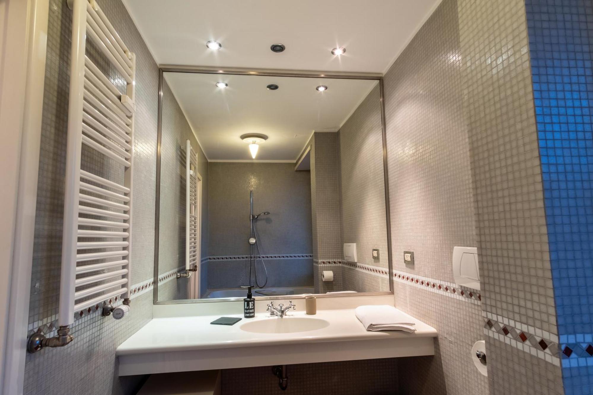 Attic With Terrace And Jacuzzi - Luxury Apartment Ρώμη Εξωτερικό φωτογραφία